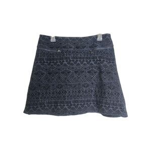 ATHLETA Cassava Strata Print Skirt Women Medium Zip Pockets Gray Black